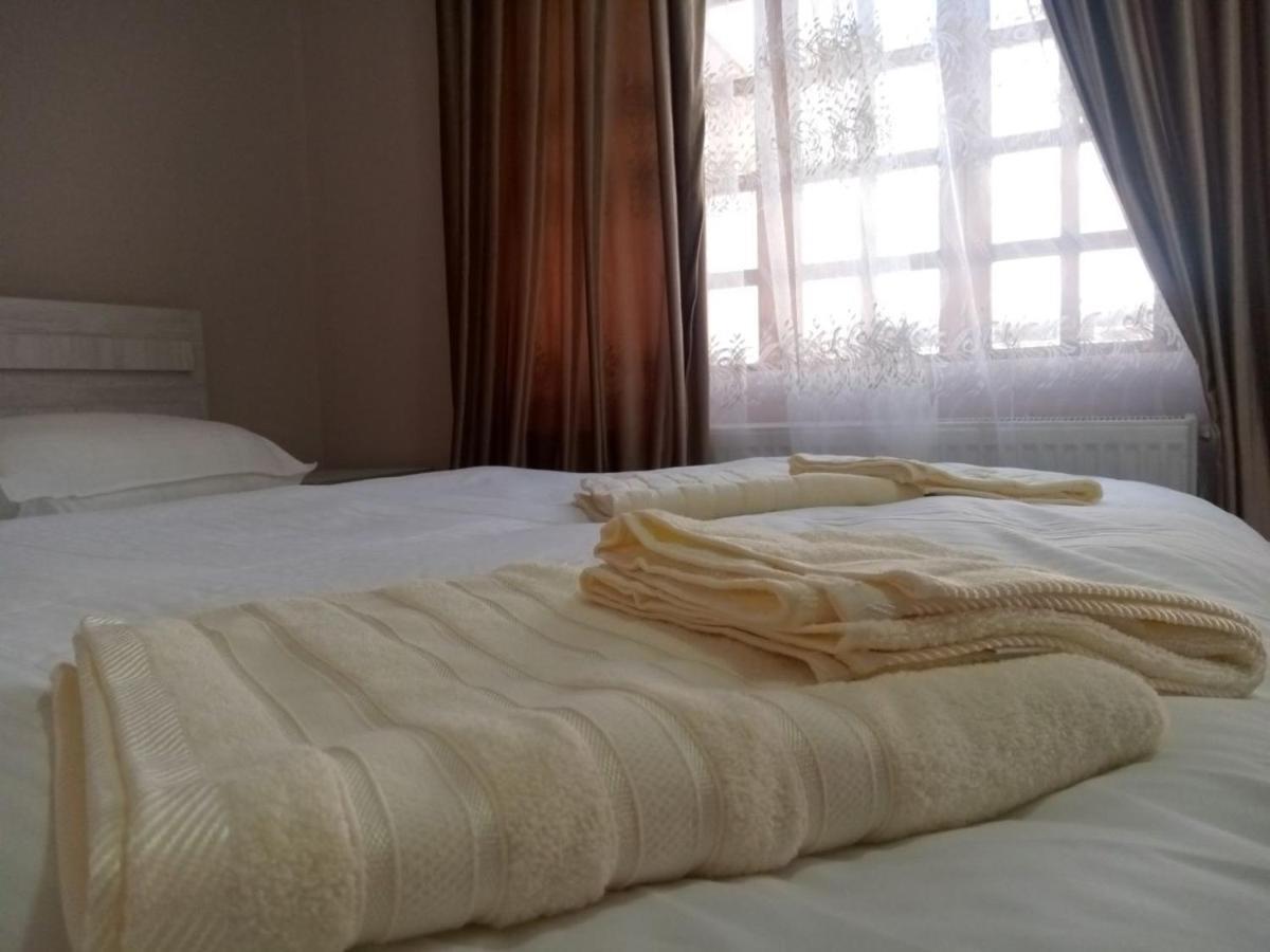 Istirohat Guest House Samarcanda Exterior foto